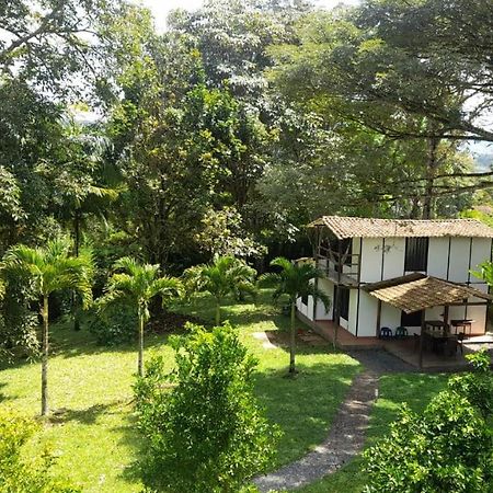 Cabanas En El Bosque Borrero Ayerbe Exterior photo